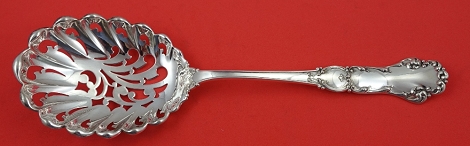 Pea Spoon scalloped pierced 8 3/4